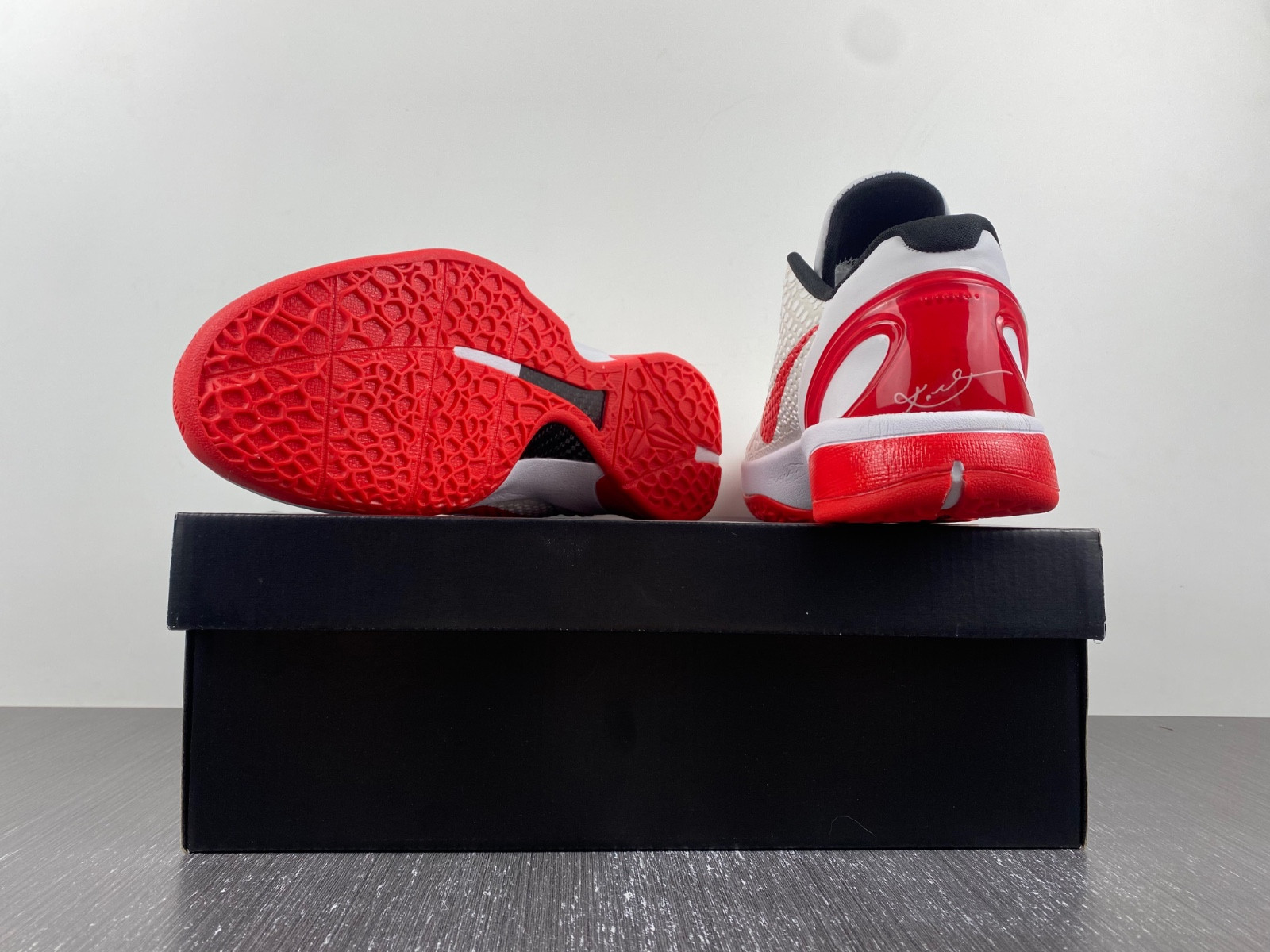 Kobe 6  CW2190-400