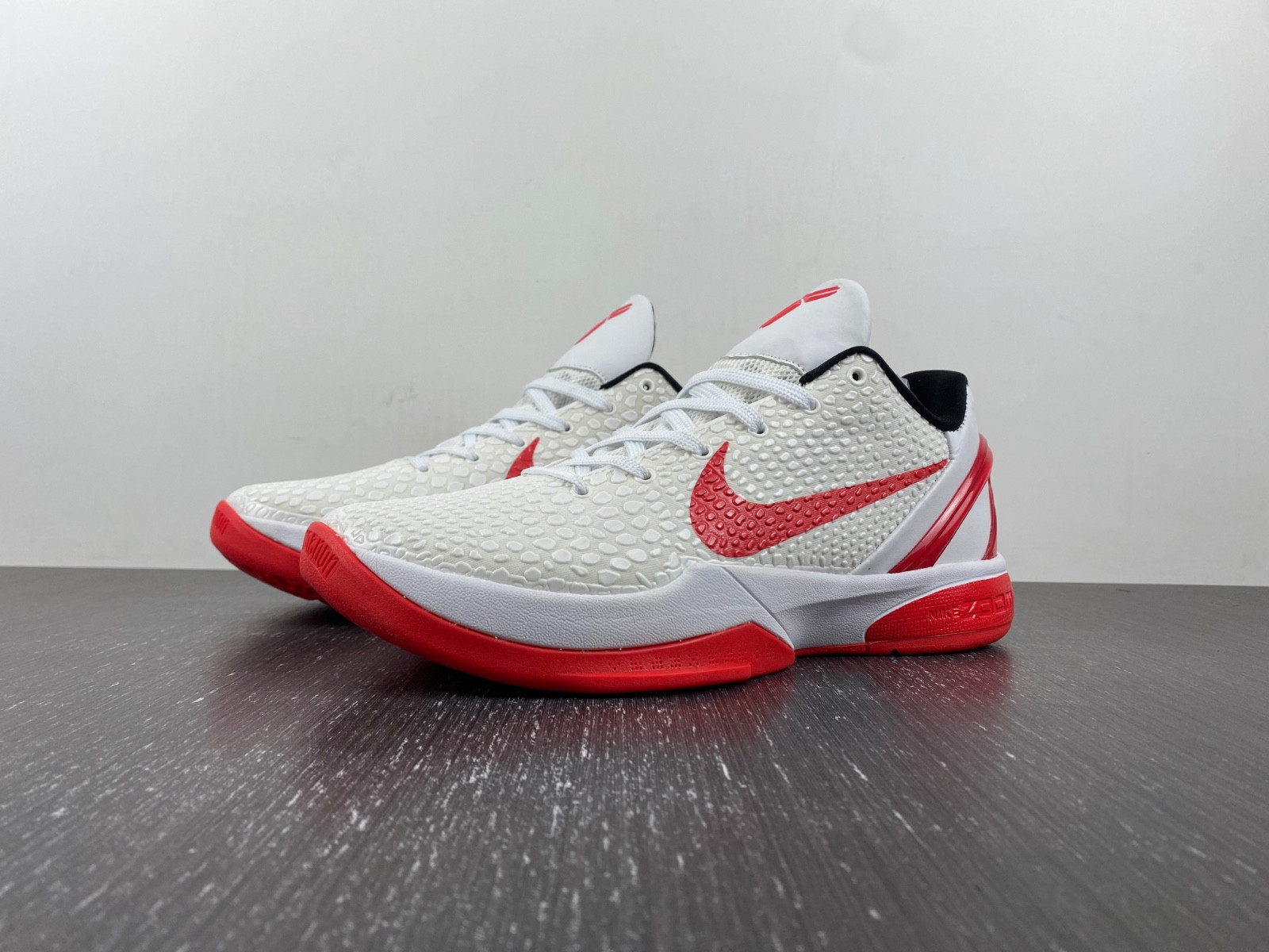 Kobe 6  CW2190-400