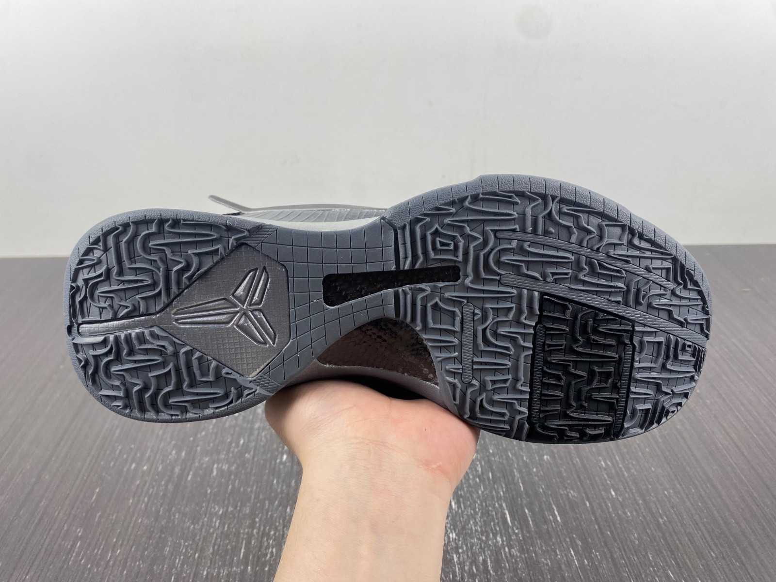 Kobe 5  DB4796-004