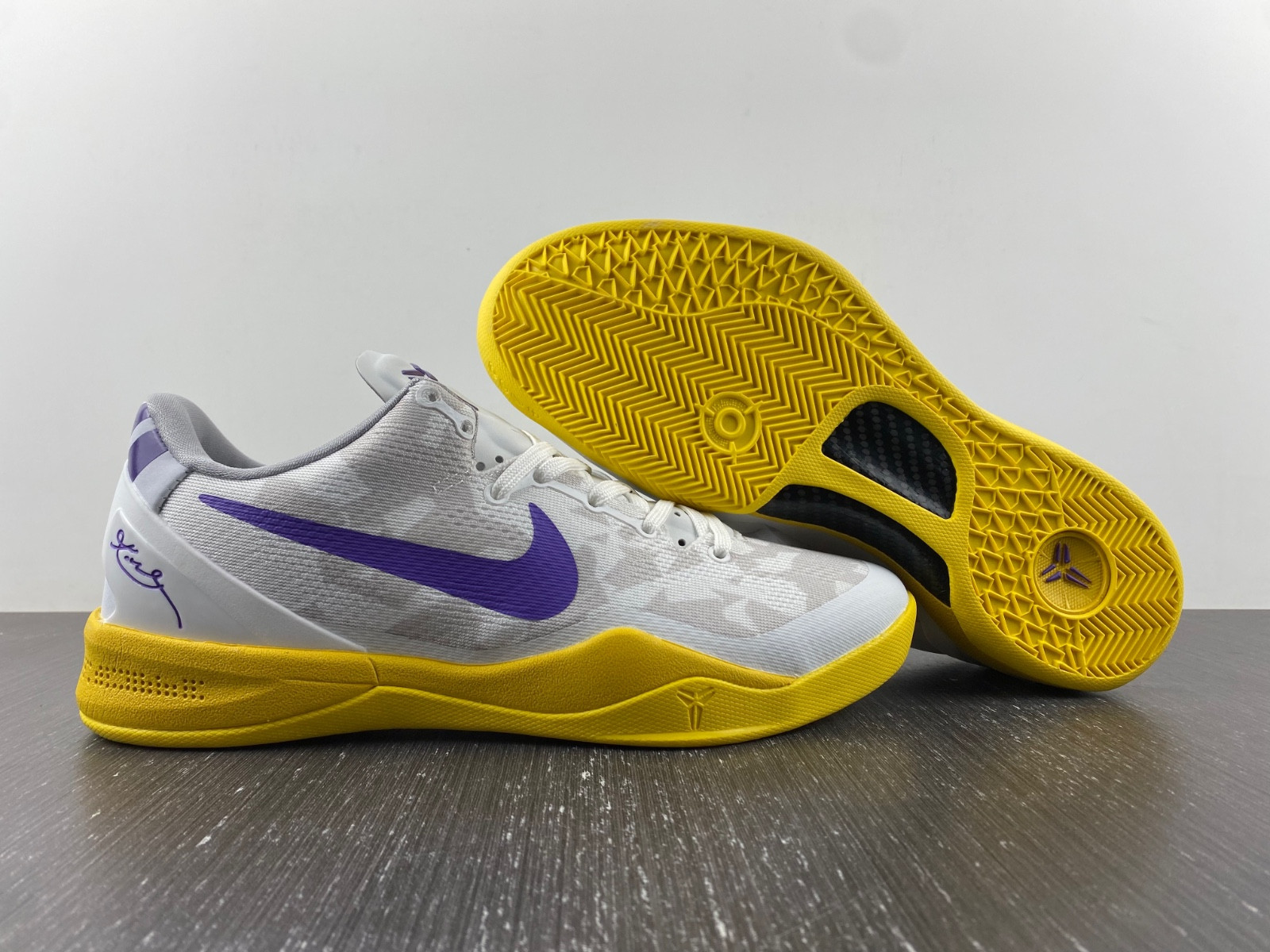 Nike Kobe 8 Easter 555035-101