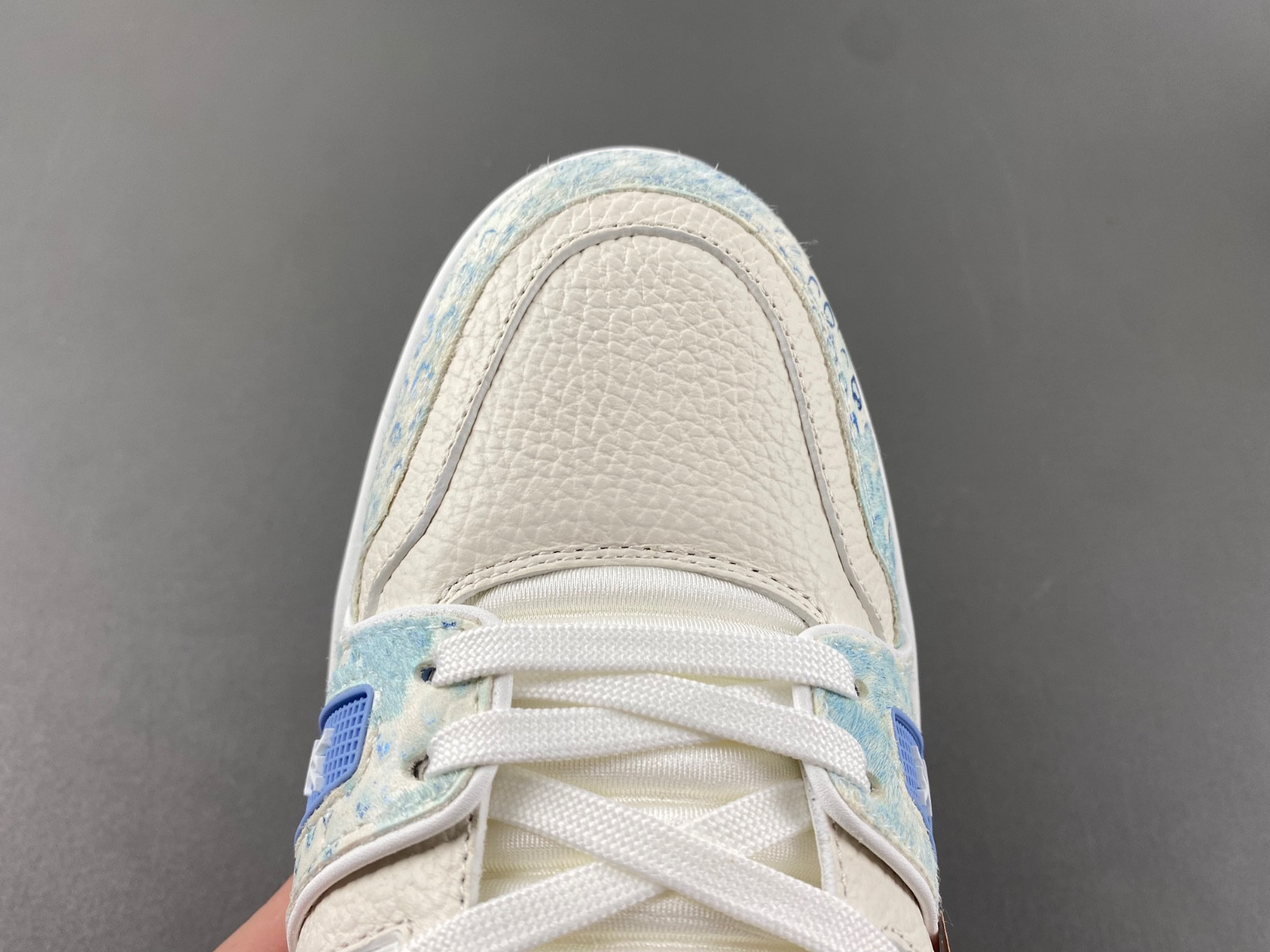 L*V Sneakers