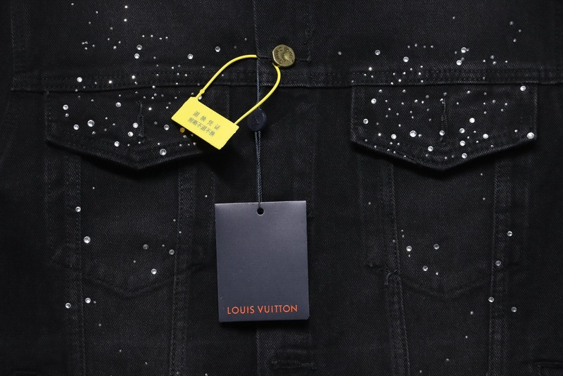 L*V COAT