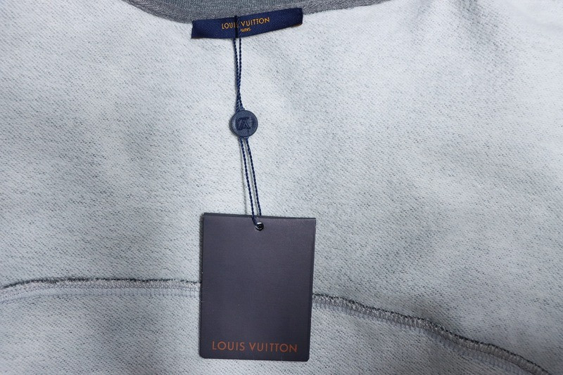 L*V HOODIE