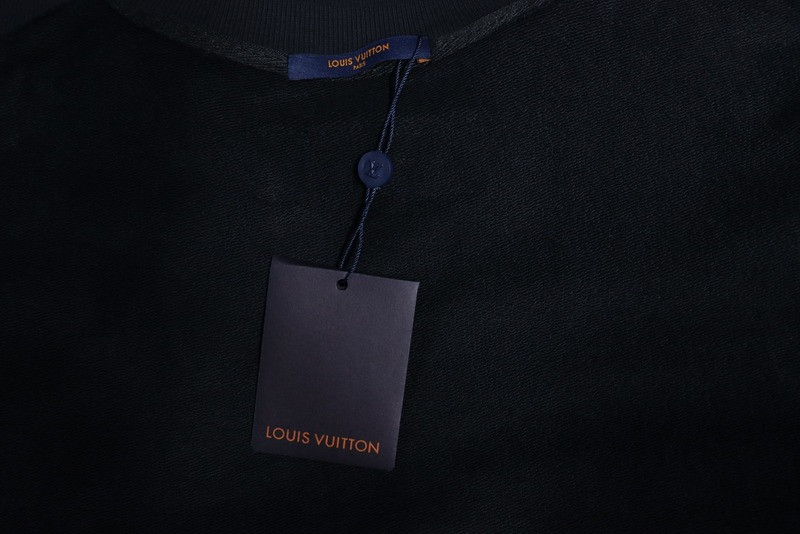 L*V HOODIE