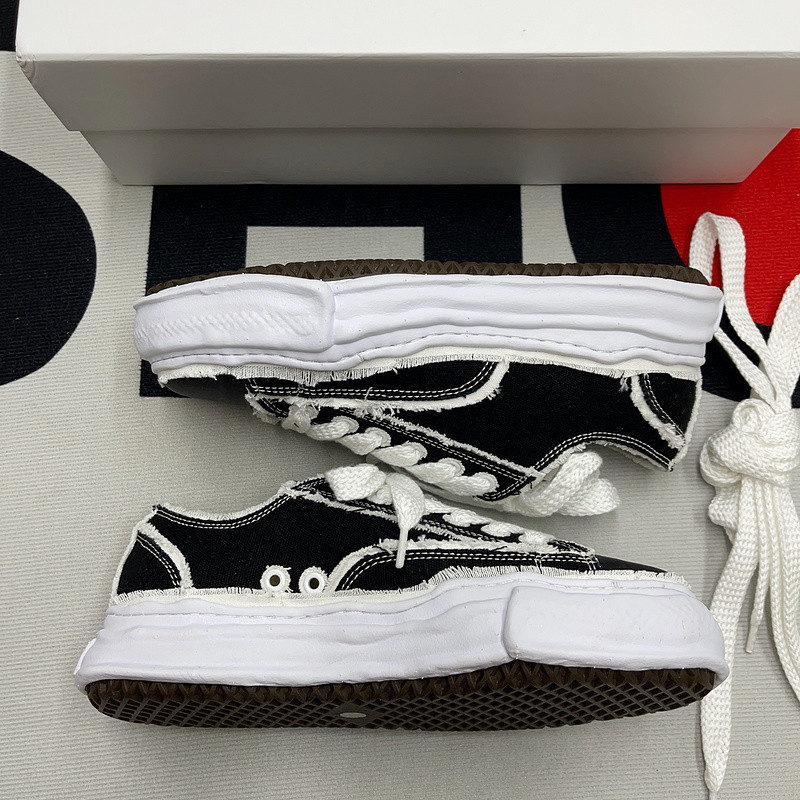 Maison Mihara Sneakers