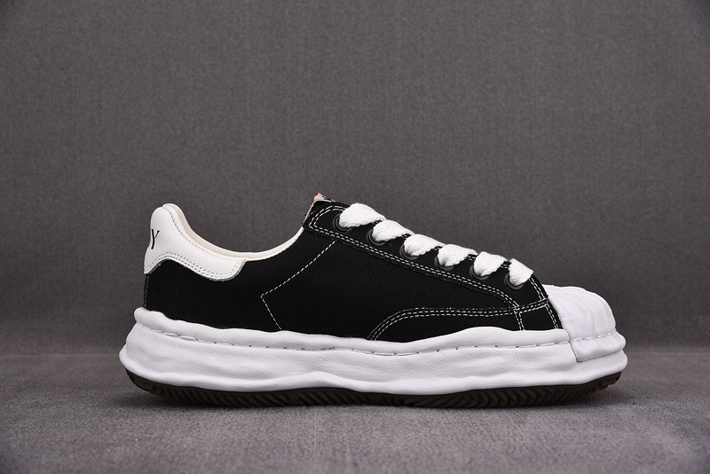 Maison Mihara Sneakers