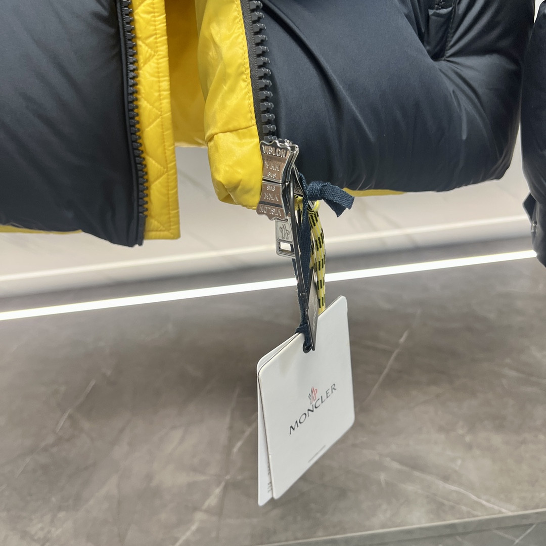 Monc COAT