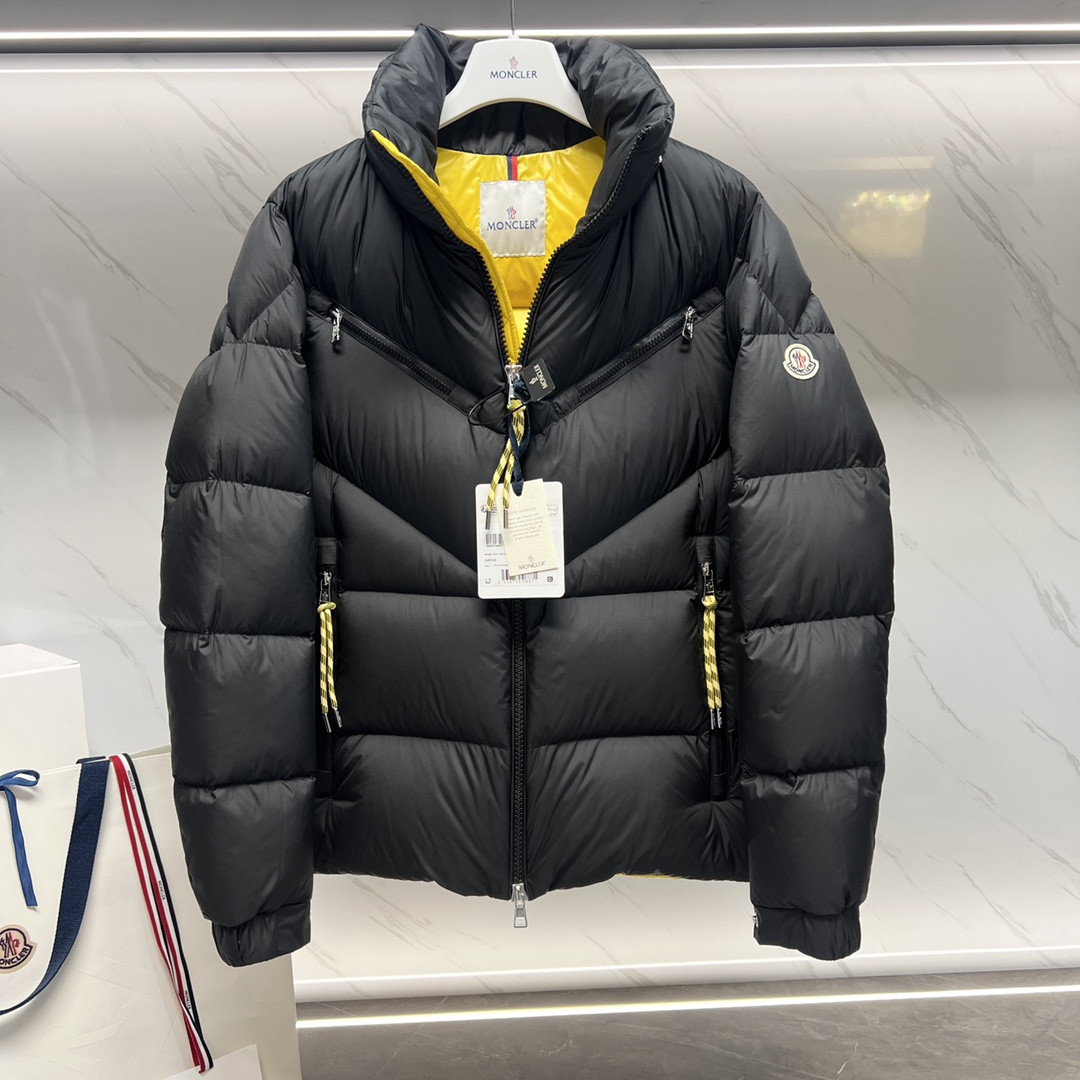 Monc COAT