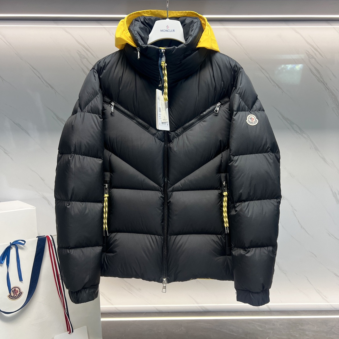 Monc COAT