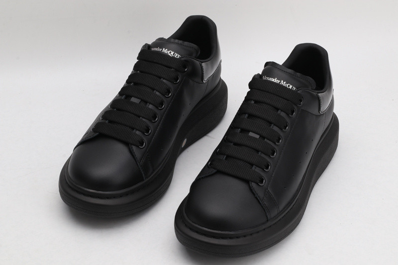MQ Sneakers