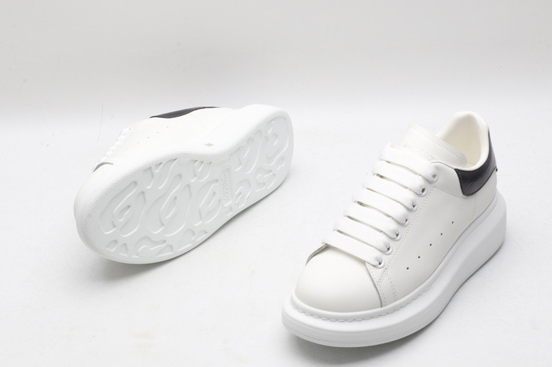 MQ Sneakers