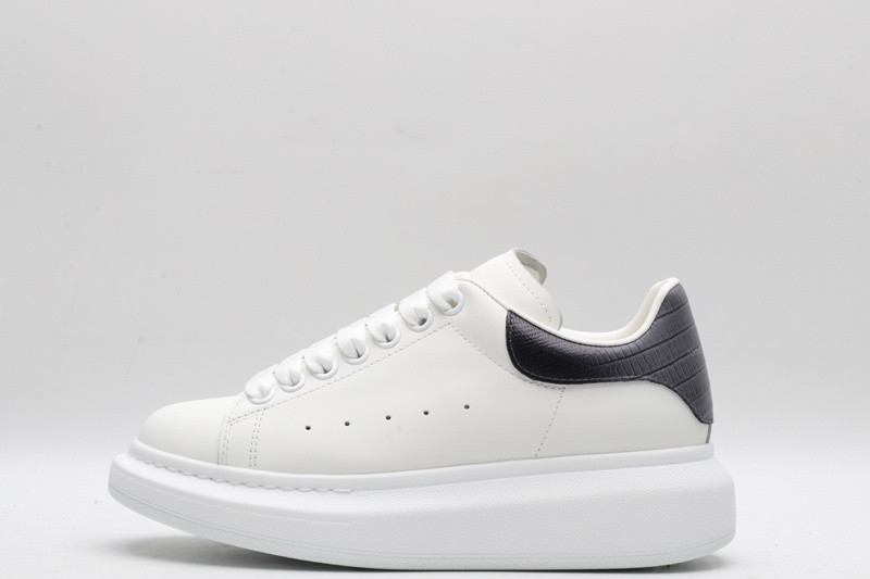 MQ Sneakers