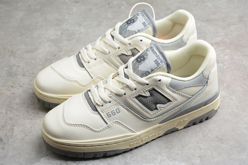 NEW Balan* Sneakers