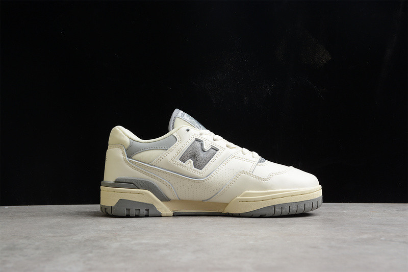 NEW Balan* Sneakers