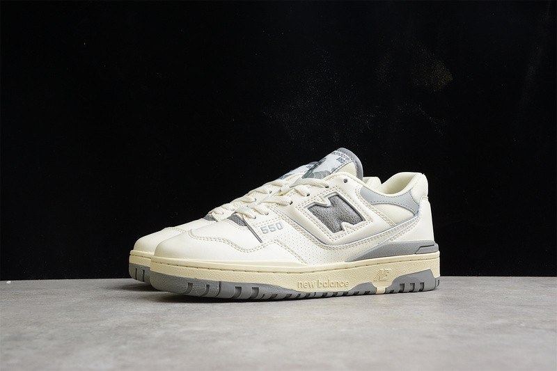NEW Balan* Sneakers