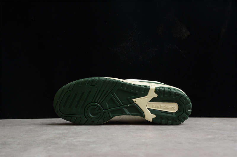 NEW Balan* Sneakers
