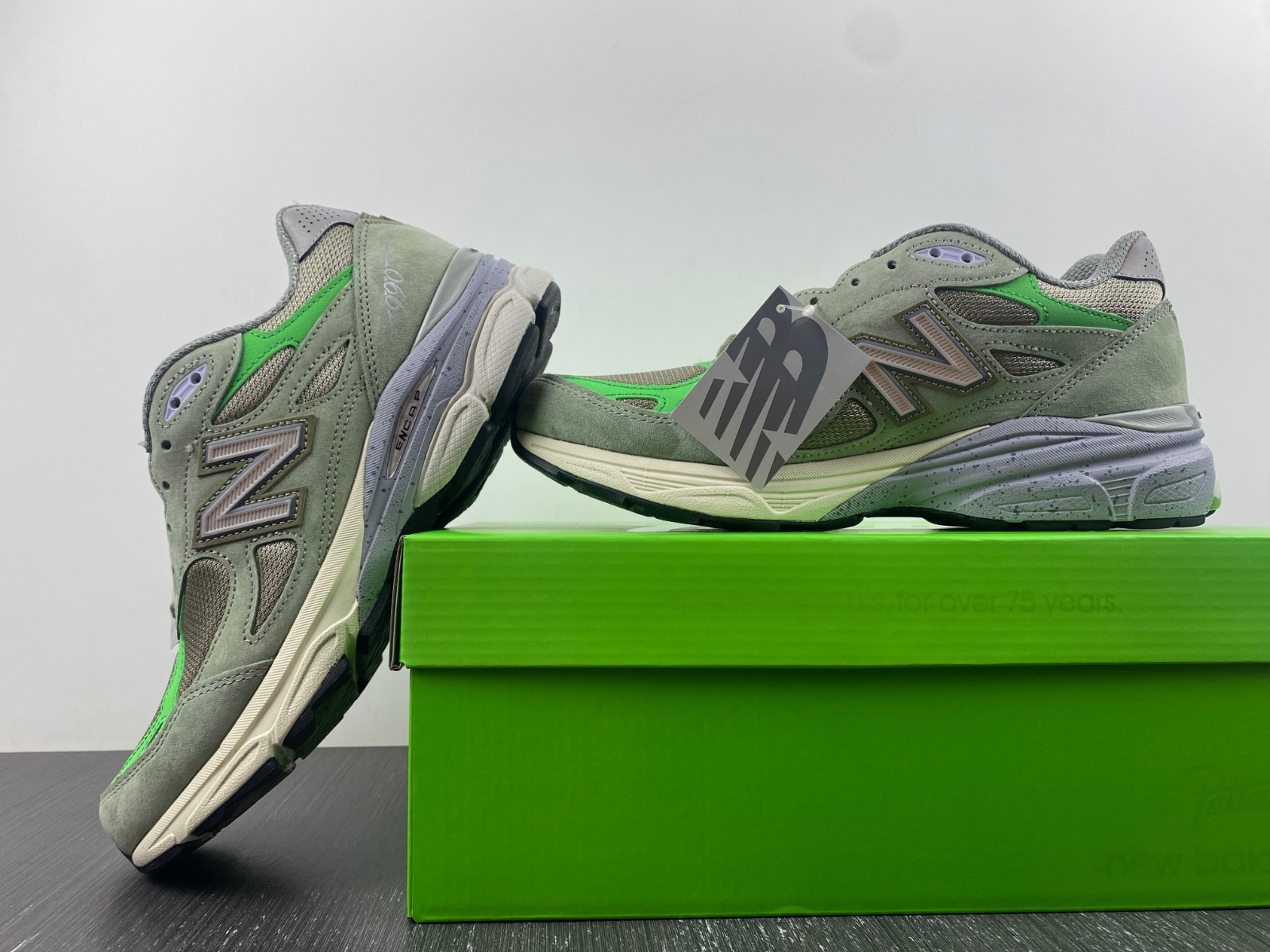 Patta x New Balance 990v3