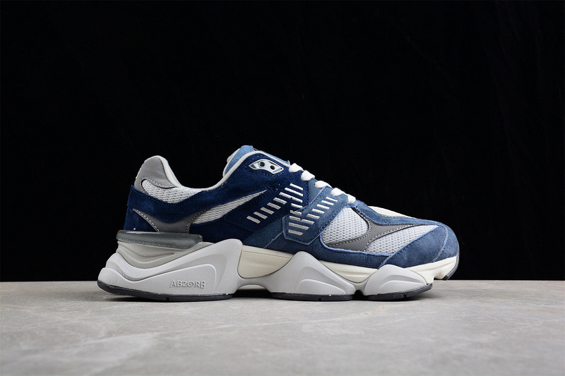 NEW Balan* Sneakers