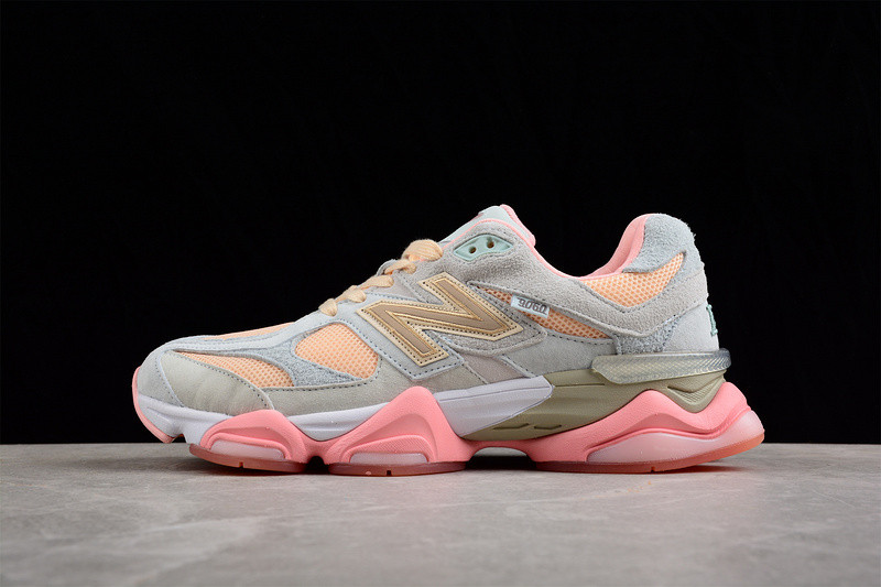 NEW Balan* Sneakers