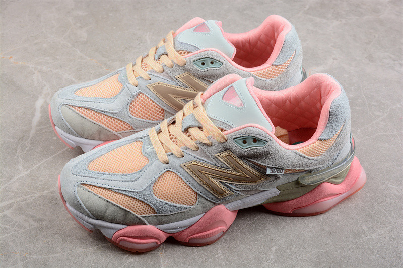 NEW Balan* Sneakers