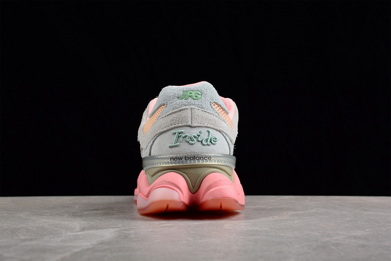 NEW Balan* Sneakers