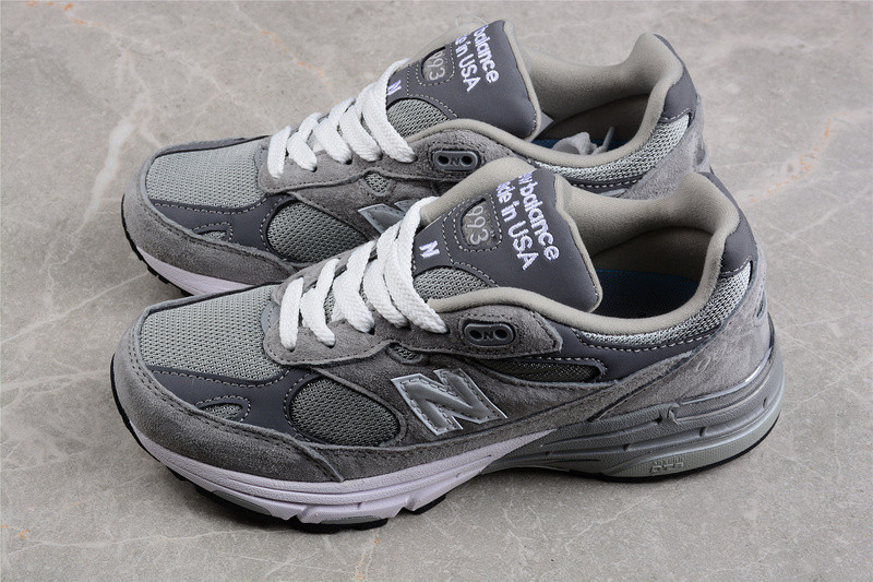 NEW Balan* Sneakers