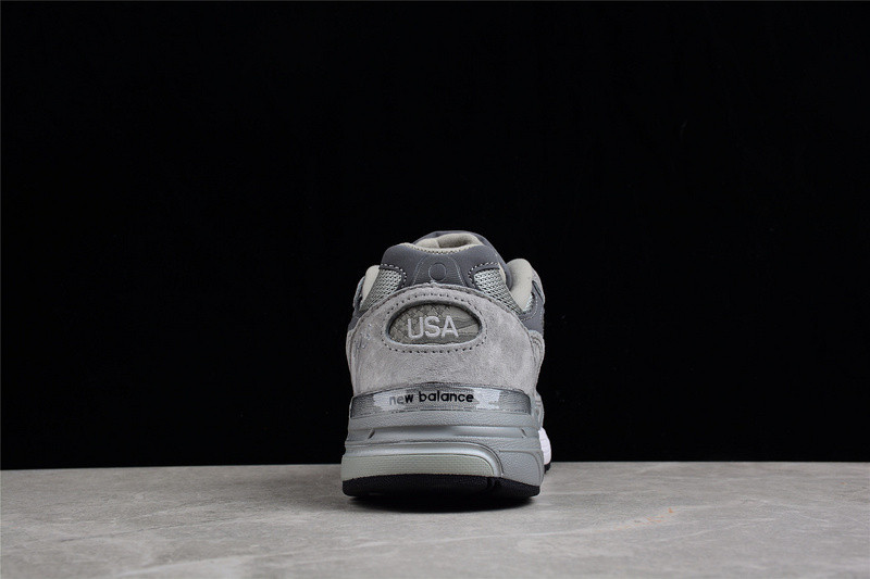 NEW Balan* Sneakers