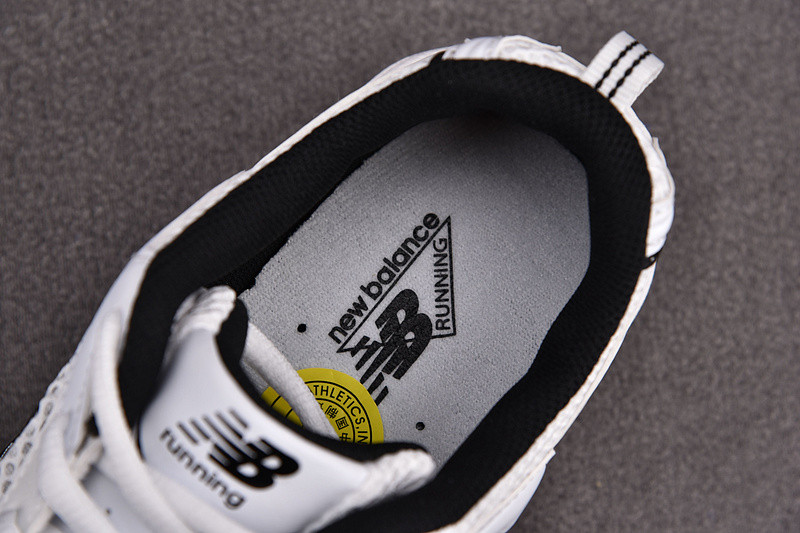 NEW Balan* Sneakers