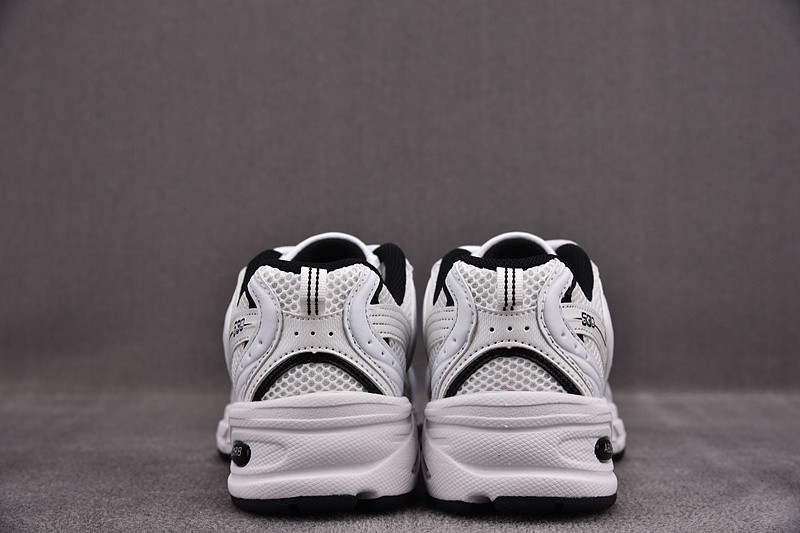 NEW Balan* Sneakers