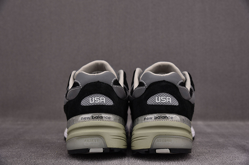 NEW Balan* Sneakers