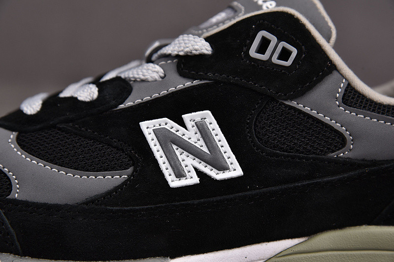 NEW Balan* Sneakers