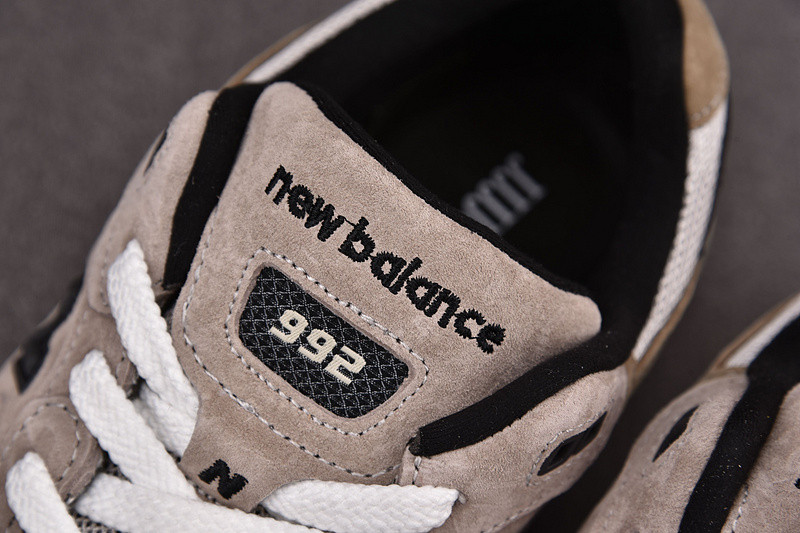 NEW Balan* Sneakers