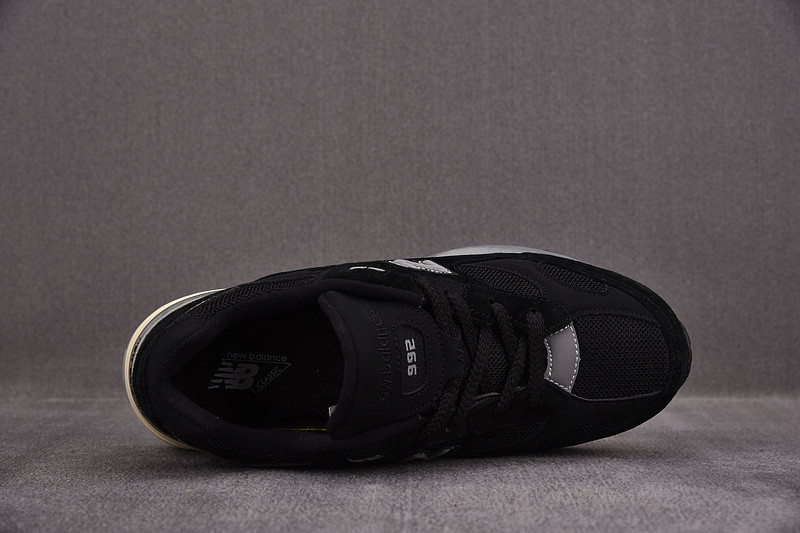 NEW Balan* Sneakers