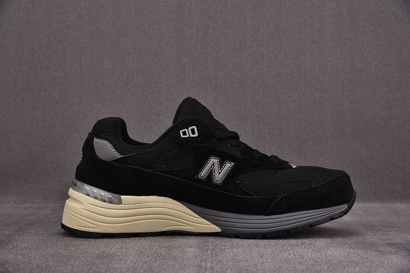 NEW Balan* Sneakers