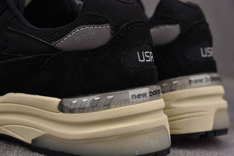 NEW Balan* Sneakers