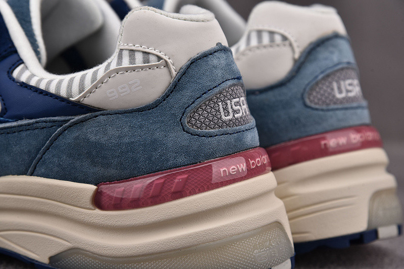 NEW Balan* Sneakers