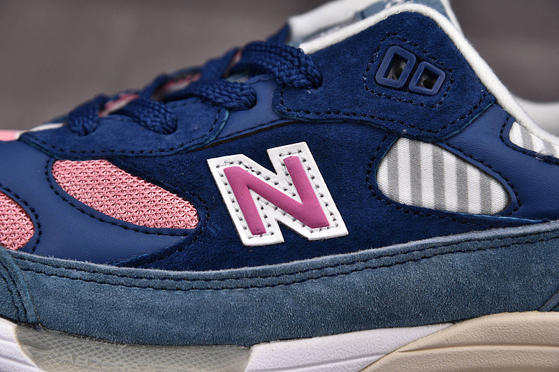 NEW Balan* Sneakers