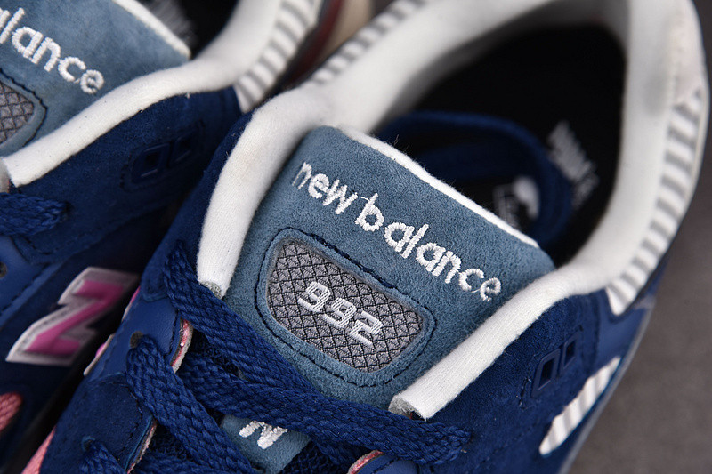 NEW Balan* Sneakers