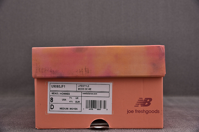 NEW Balan* Sneakers