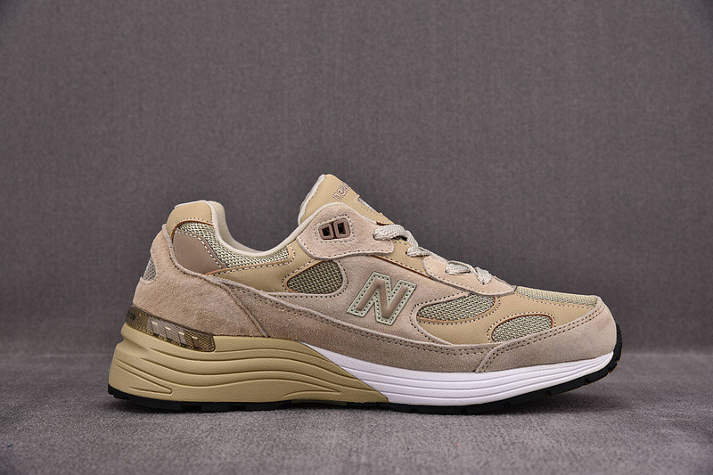 NEW Balan* Sneakers