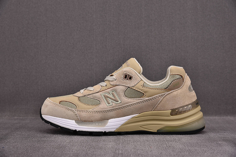 NEW Balan* Sneakers