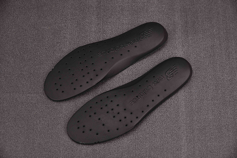 NEW Balan* Sneakers
