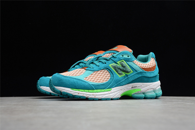 NEW Balan* Sneakers