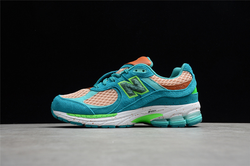 NEW Balan* Sneakers