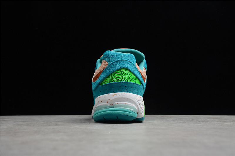 NEW Balan* Sneakers