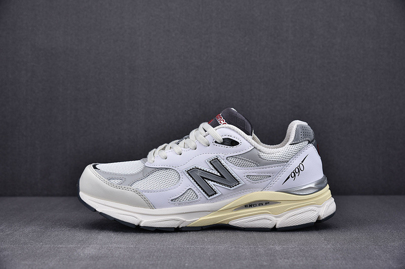 NEW Balan* Sneakers