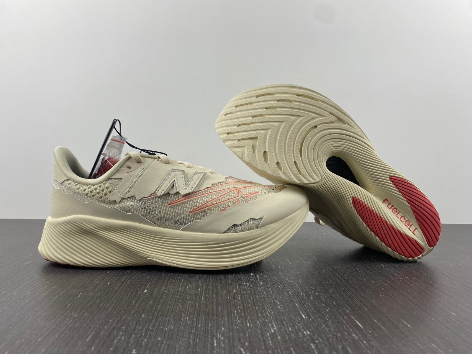 NEW Balan* Sneakers