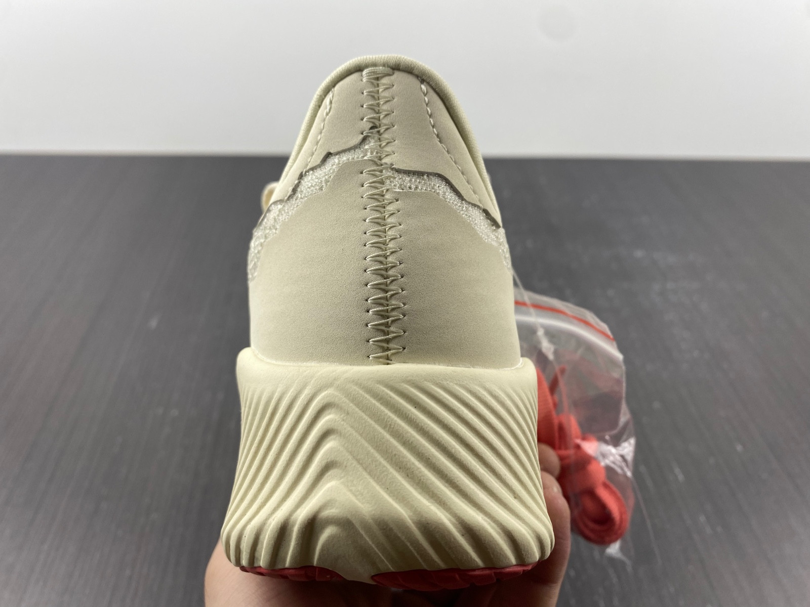 NEW Balan* Sneakers