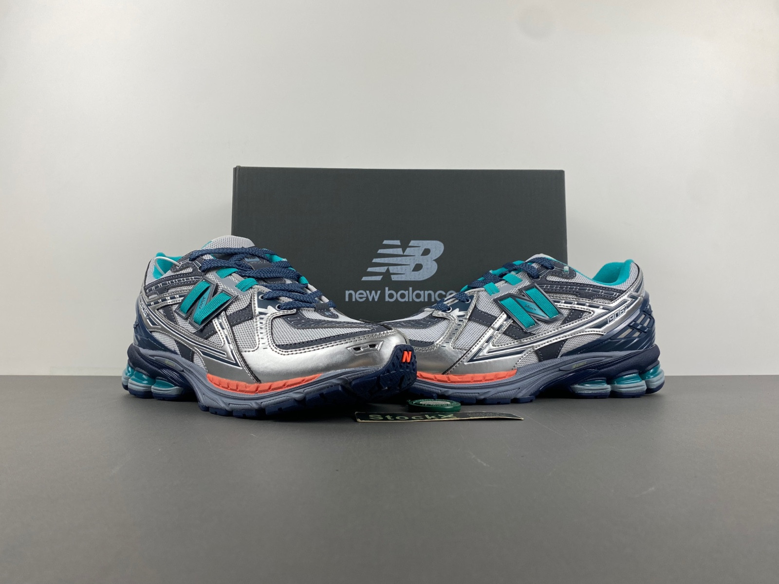 New New Balance M1906NK1
