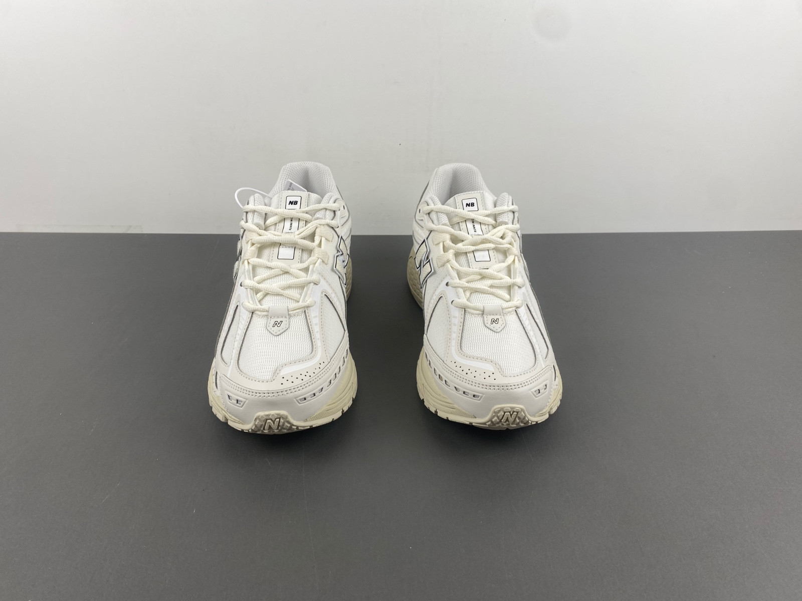 New Balance 1906R